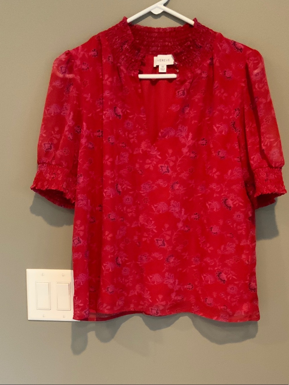 Evereve Red Floral Smocked Neck Puff Sleeve Blouse